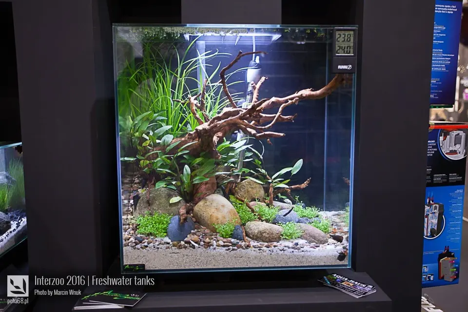 Fluval 07