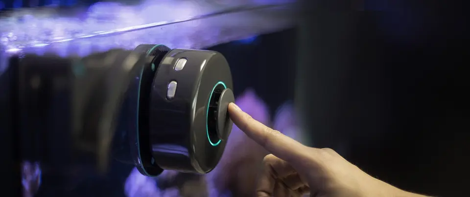 MOAI - Robot czyszczący szyby